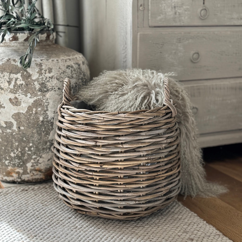 Simple Round Tapered Basket Ear Handles – Cowshed Interiors