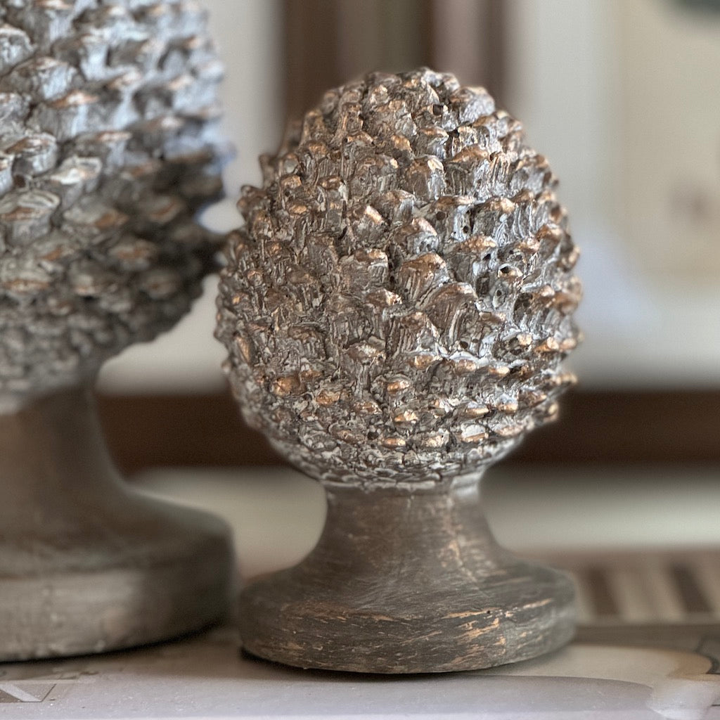 Aged Effect Pinecone Finial